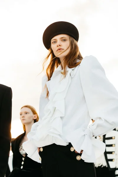 Look 37